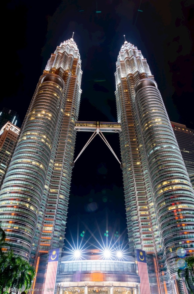 吉隆坡夜景马来西亚吉隆坡双子塔夜景