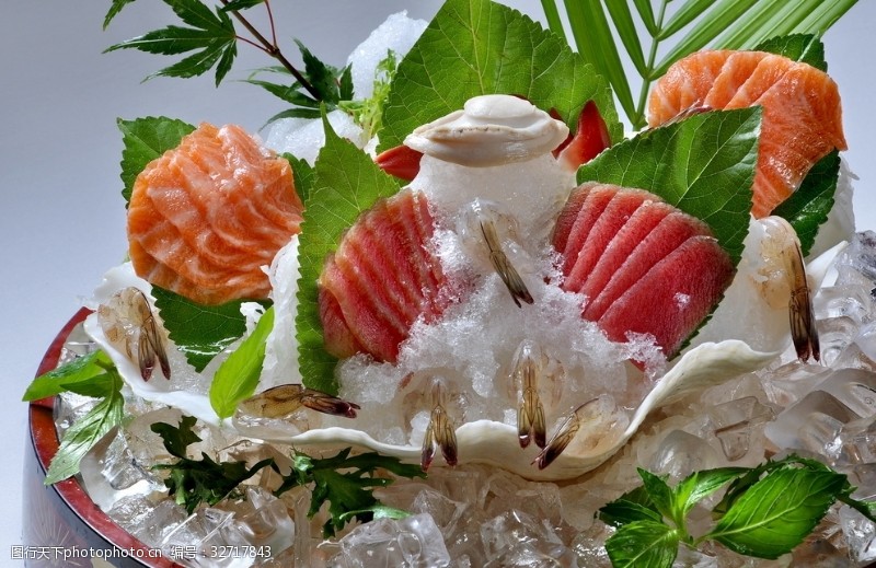 新鲜寿司三文鱼