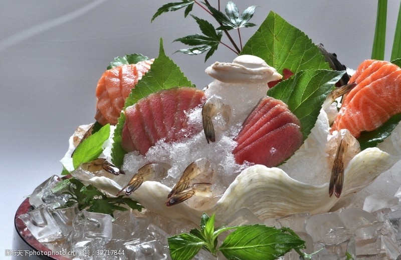 新鲜寿司三文鱼