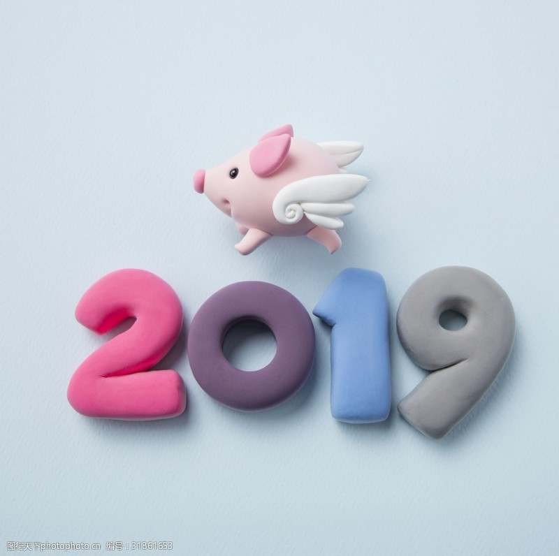 兔年元旦图片2019彩色泥塑