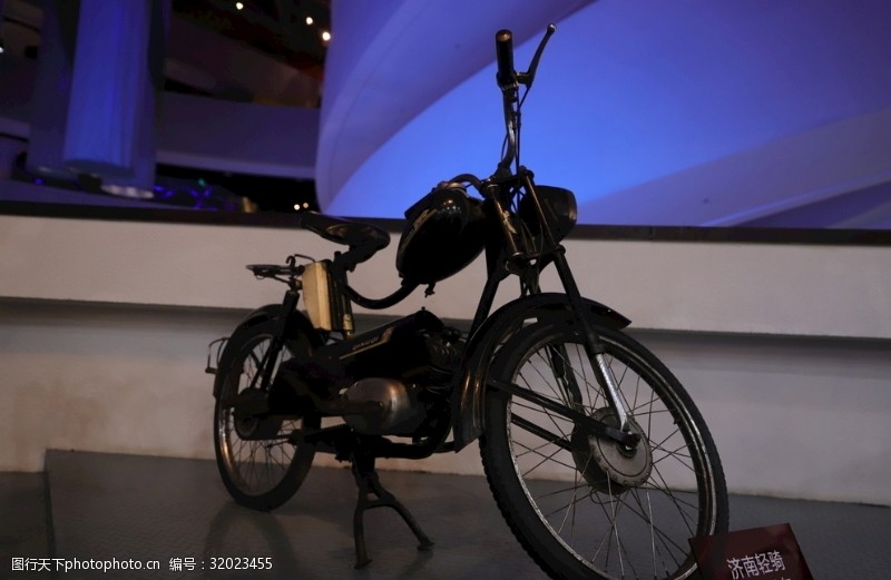 北京首都博物馆济南轻骑15摩托车