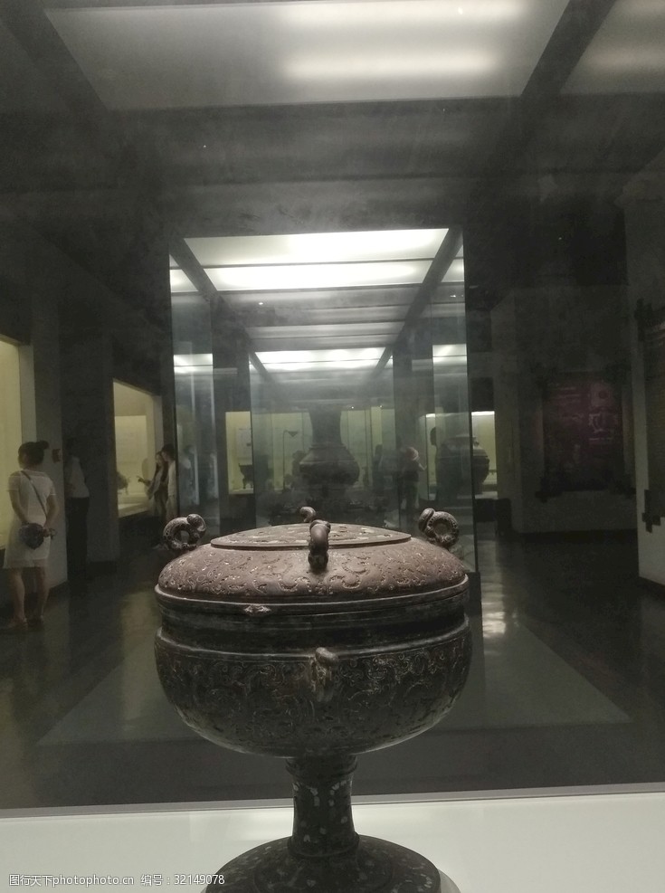 湖北博物馆青铜器曾侯乙文物盛水器