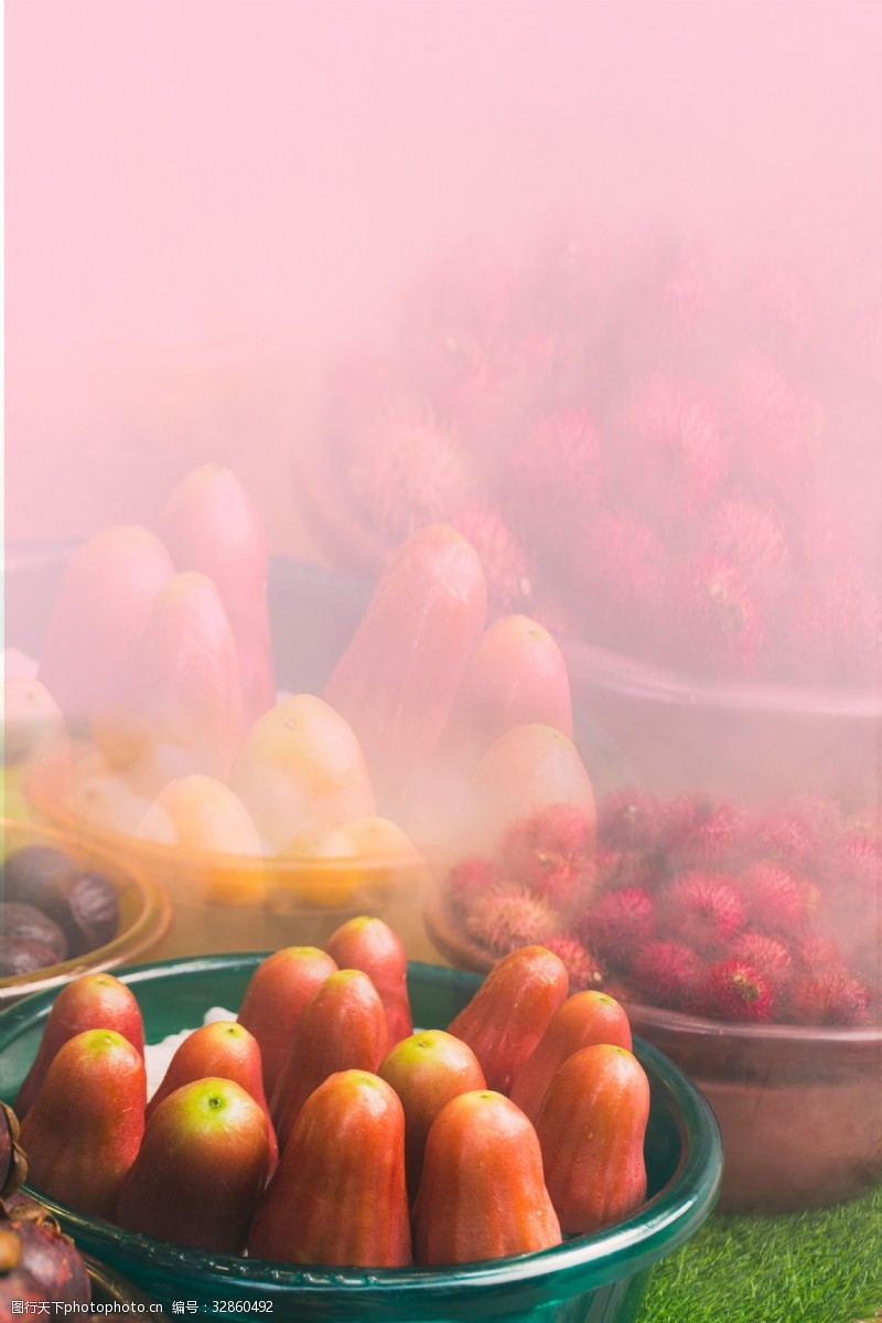 果汁展板清新粉色水蜜桃汁创意海报设计