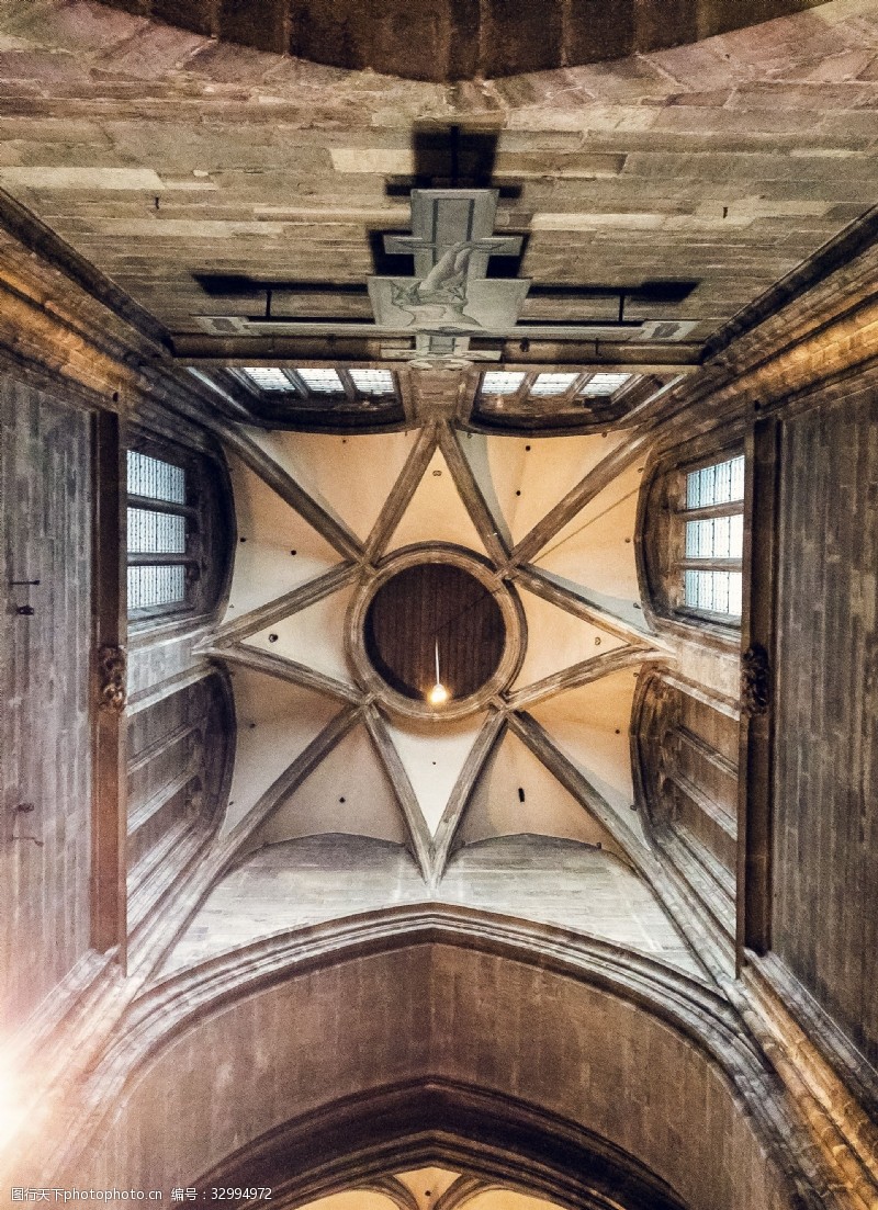 千库原创维也纳对称的教堂天花板