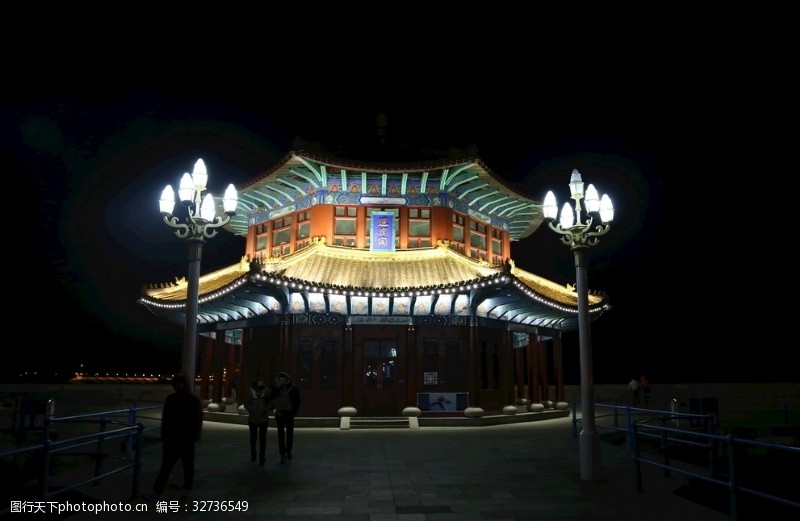 青岛灯光古建筑