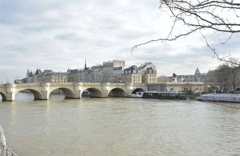 巴黎之旅美丽的塞纳河