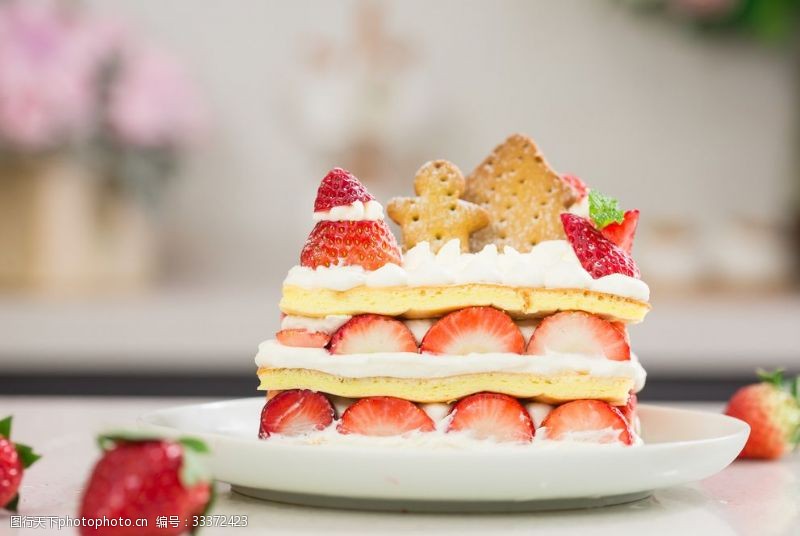 布丁奶茶草莓蛋糕